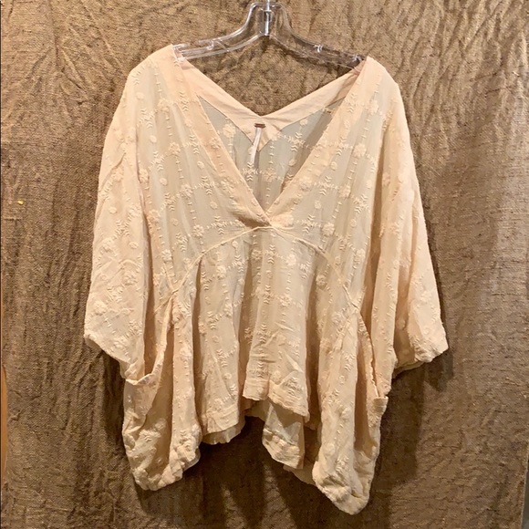 Free People Tops - Free people peach flowing top SZ L